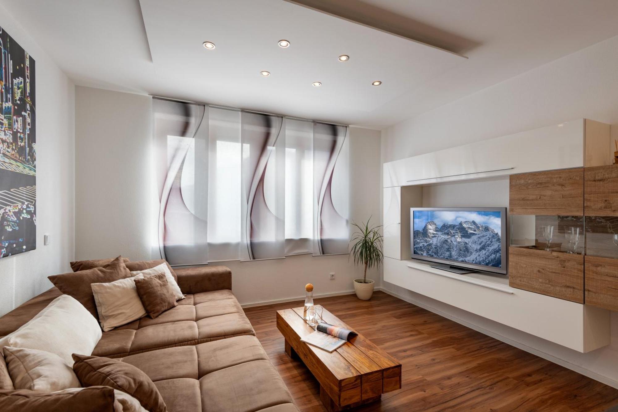 Weiss Apartment *